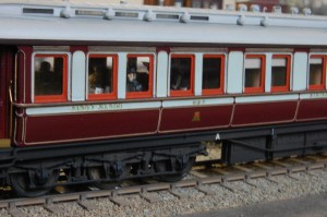 LNWR composite dining car to diagram D9 number 537 built 1905